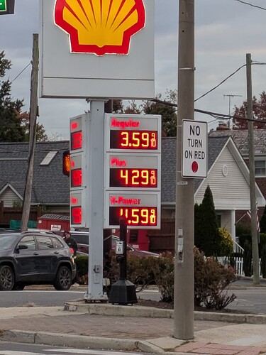 PXL_20251028_220554973