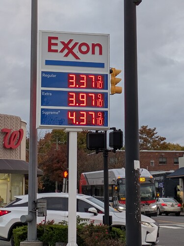 PXL_20251028_220516420.MP